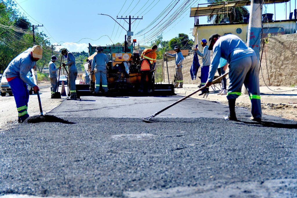 Obras na Avenida Automóvel Clube avançam em direção ao Jardim Gláucia