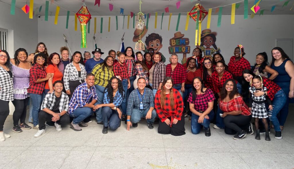 Escola Municipal Alejandro Fernández Nuñez mantém viva a tradição promove festa junina
