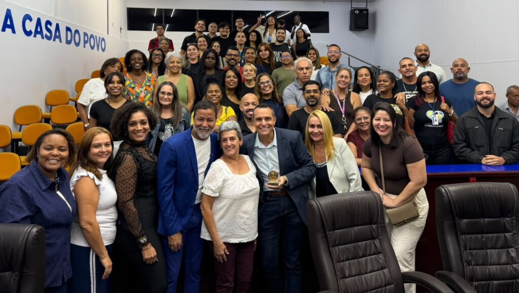 Secretário de assistência social de Belford Roxo é homenageado na câmara municipal