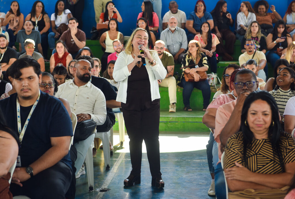Secretarias municipais de Assistência Social e Educação promovem seminário sobre Comunicação em Belford Roxo