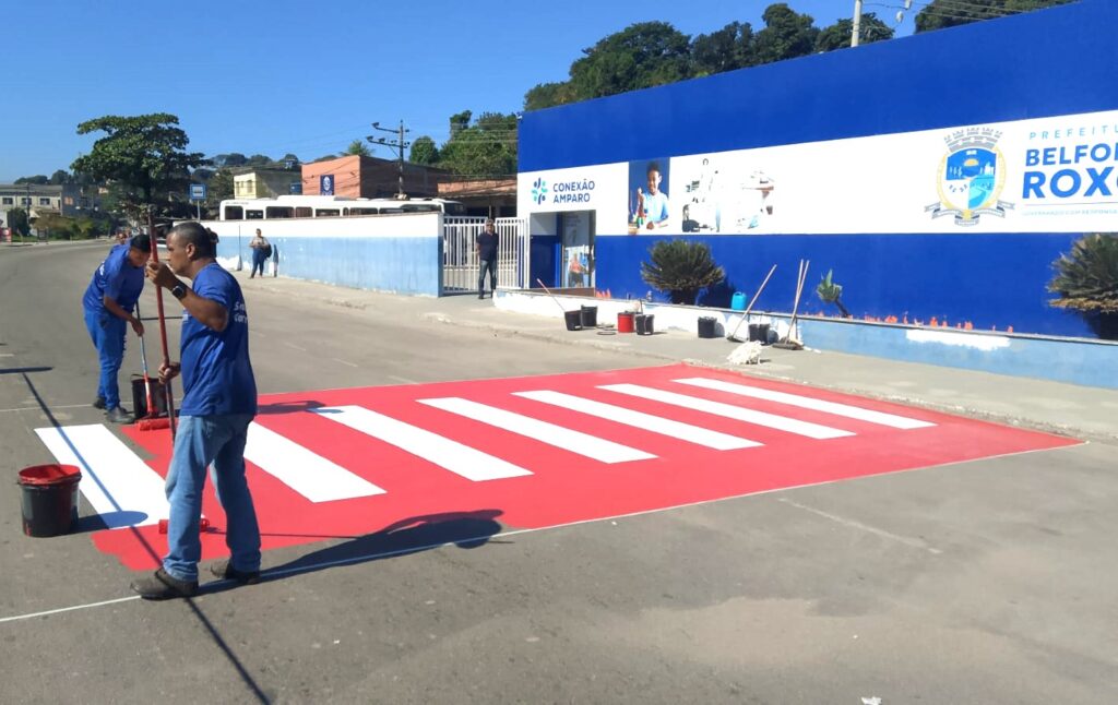 Secretaria Transportes reforça sinalização viária na Avenida Joaquim da Costa em Santa Marta fortalecendo a segurança para condutores e pedestres