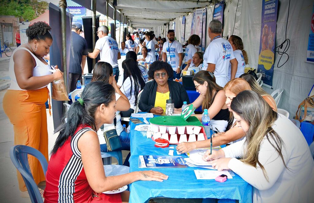 Prefeita de Belford Roxo inaugura praça do Malhapão com ação social integrada
