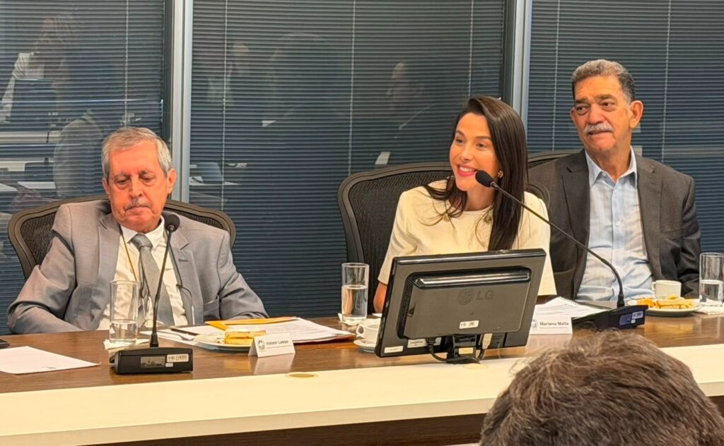 Prefeita Mariana Canella se reúne com governador em Exercício para levar demandas de Belford Roxo