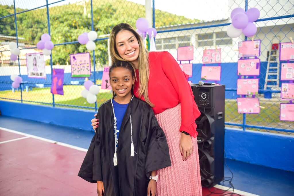 Escola Municipal Tenente Mozart Pereira recebe Programa Rio Lilás do Tribunal de Justiça do RJ de combate à violência doméstica
