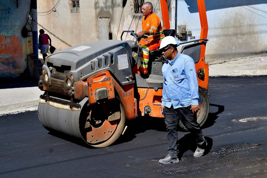 Obras na Avenida Automóvel Clube avançam em direção ao Jardim Gláucia