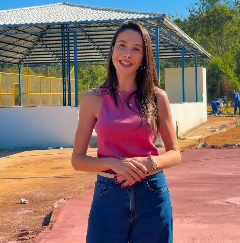 Prefeita Mariana Canella visita obras da futura Vila Olímpica de Nova Aurora que já conta com nova e moderna pista de caminhada