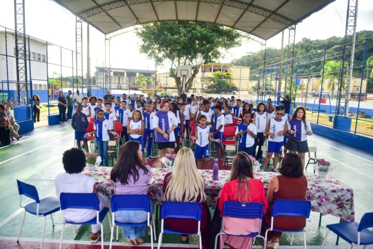 Escola Municipal Tenente Mozart Pereira recebe Programa Rio Lilás do Tribunal de Justiça do RJ de combate à violência doméstica