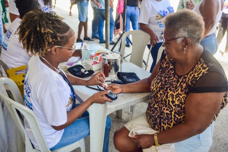 Ação Social Integrada reúne centenas de moradores com serviços gratuitos, saúde, diversão, limpeza e muitas ações em Vila Pauline