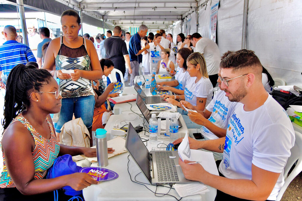 Prefeitura realiza ação social em Heliópolis
