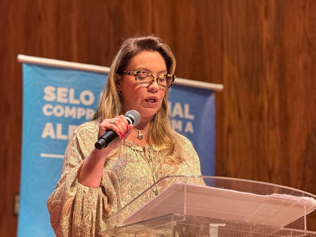 Belford Roxo recebe o Selo Prata do Compromisso Nacional com a Alfabetização 2025 em cerimônia na Sala Cecília Meireles