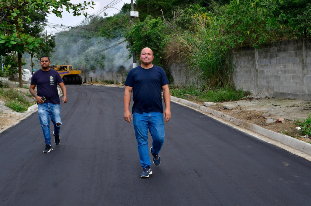 Prefeitura de Belford Roxo asfalta e revitaliza ruas do bairro Shangrilá