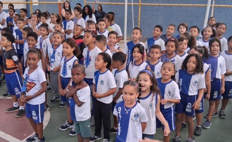 Escola municipal Alejandro Fernández Nuñez promove solenidade em homenagem ao Dia dos Pais