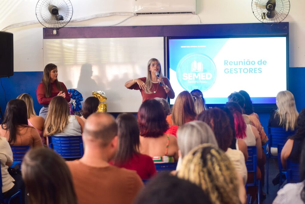 Secretaria de Educação realiza Reunião de Gestores de Creches e Escolas Municipais no Ciep Casemiro Meirelles