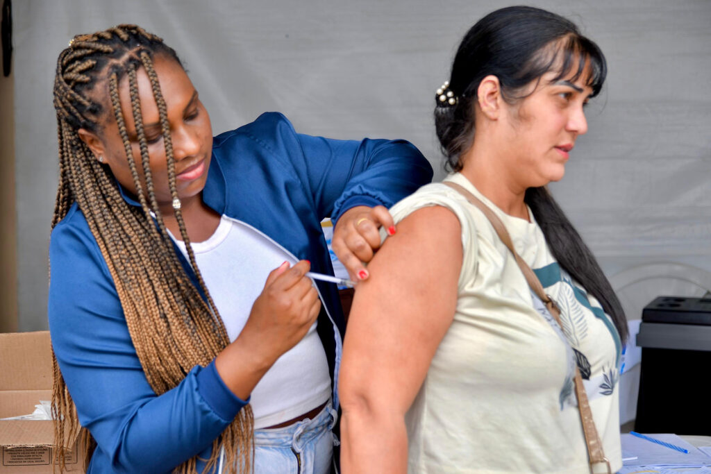 Ação Social Integrada atrai milhares de moradores em Heliópolis e conta com parceria do Programa ‘RJ Para Todos’