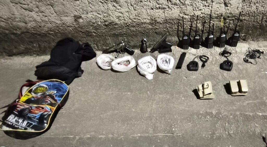 Drones da Prefeitura de Belford Roxo identificam criminosos armados e ação termina com prisões em Shangrilá