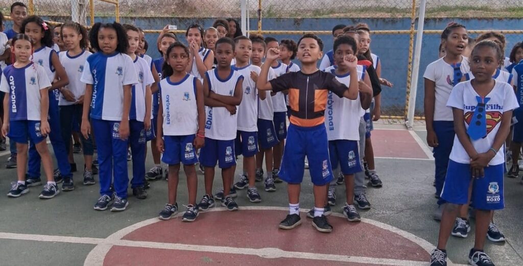 Escola municipal Alejandro Fernández Nuñez promove solenidade em homenagem ao Dia dos Pais
