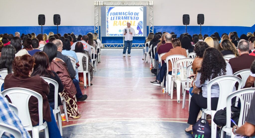 Secretaria de Educação promove ‘Formação de Letramento Racial’ para os profissionais da rede municipal