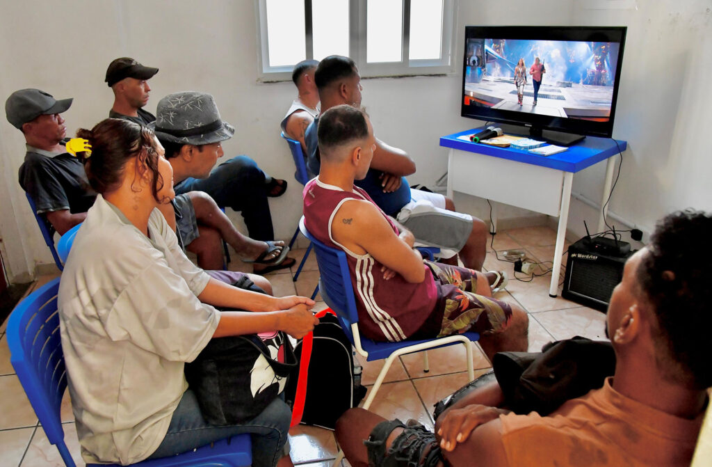 Almoço, exibição de filme e karaokê marcam Dia Nacional de Luta da População de Rua em Belford Roxo