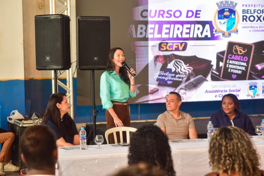 Secretaria de Assistência Social e Cidadania realiza formatura de 485 alunos dos Cursos de Qualificação Profissional dos CRAS