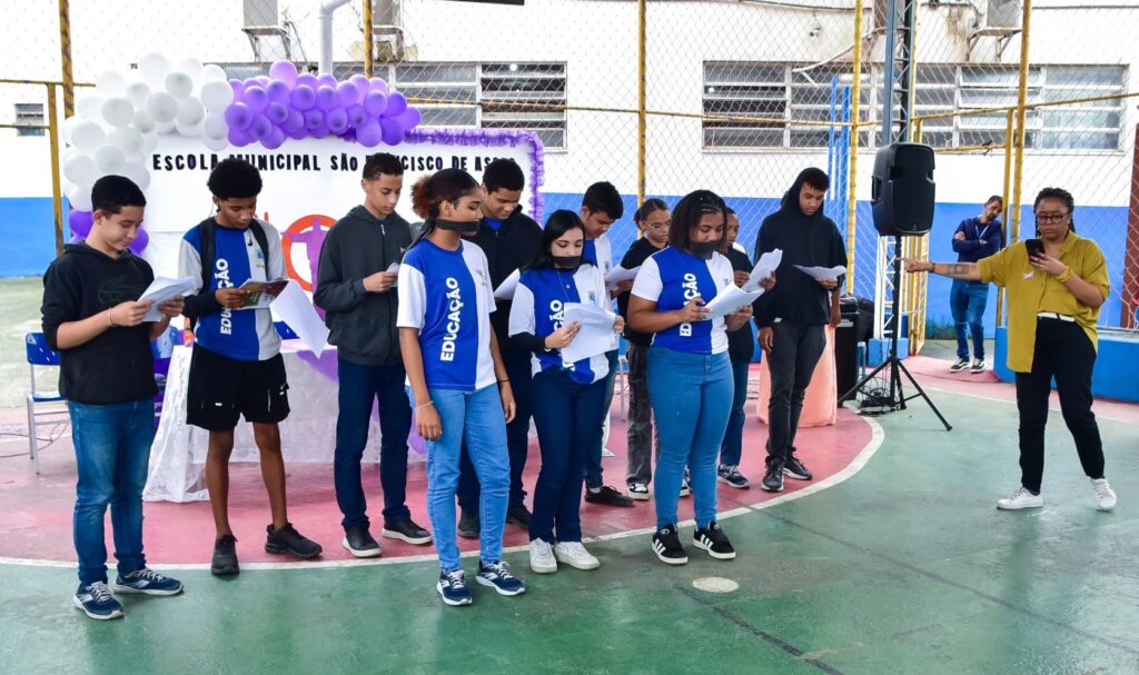 Escola Municipal São Francisco de Assis recebe mais uma edição do Programa Rio Lilás do TJ e palestra da Patrulha Maria da Penha