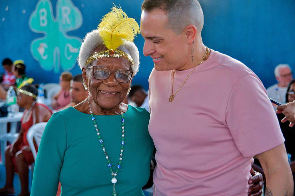 Animação e Glamour marcam 12ª edição do Baile da Melhor Idade em Belford Roxo
