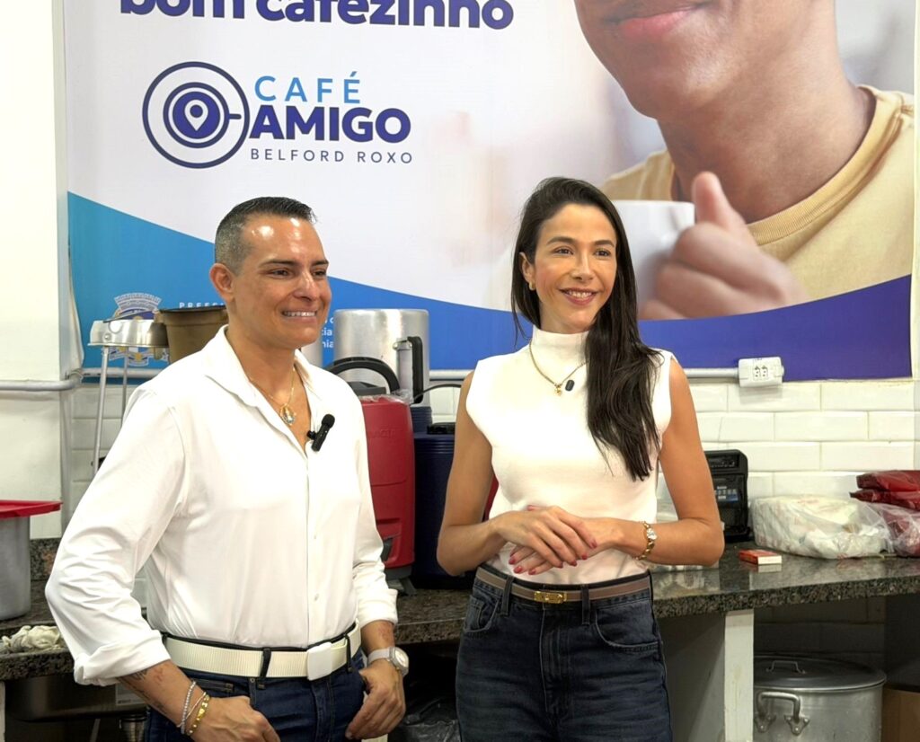 Com bolo e parabéns, Café Amigo de Belford Roxo comemora um ano de funcionamento