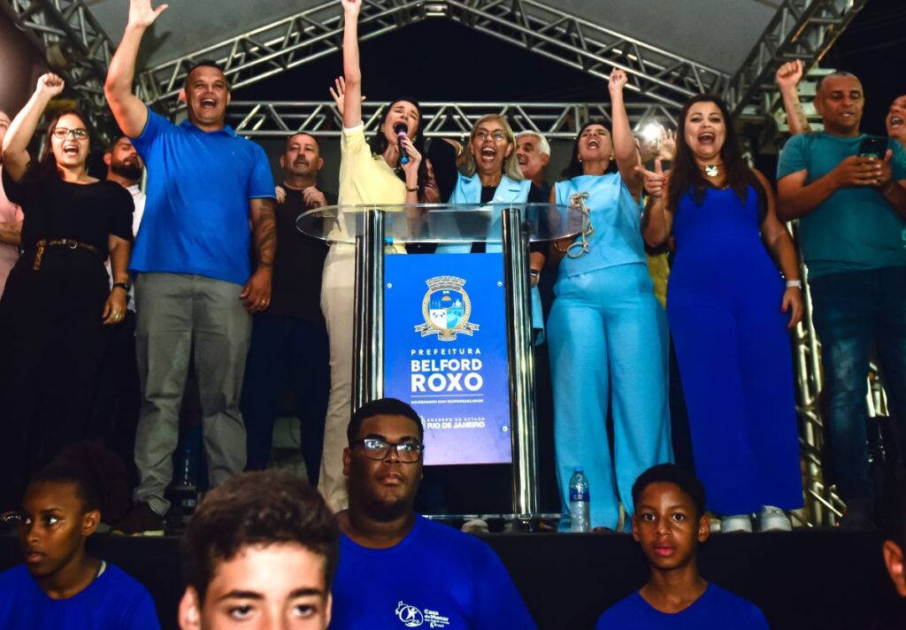 Prefeita Mariana Canella inaugura Creche Pequenos Heróis, campo, praça e a primeira etapa de pavimentação de ruas em Vila Cláudia