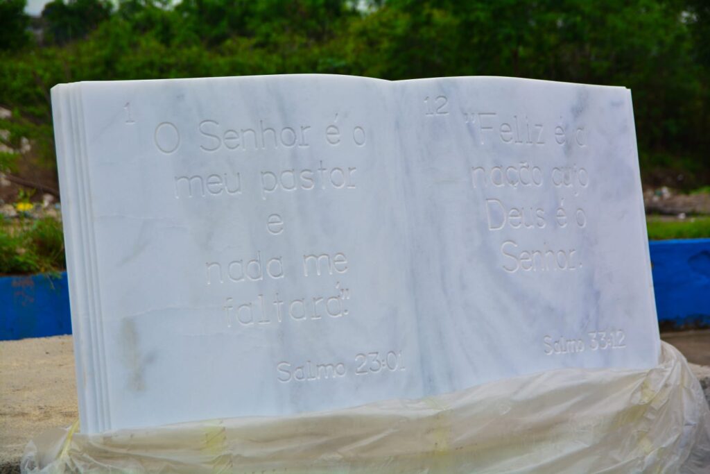 Bom Pastor e Sargento Roncalli ganham Monumento à Bíblia