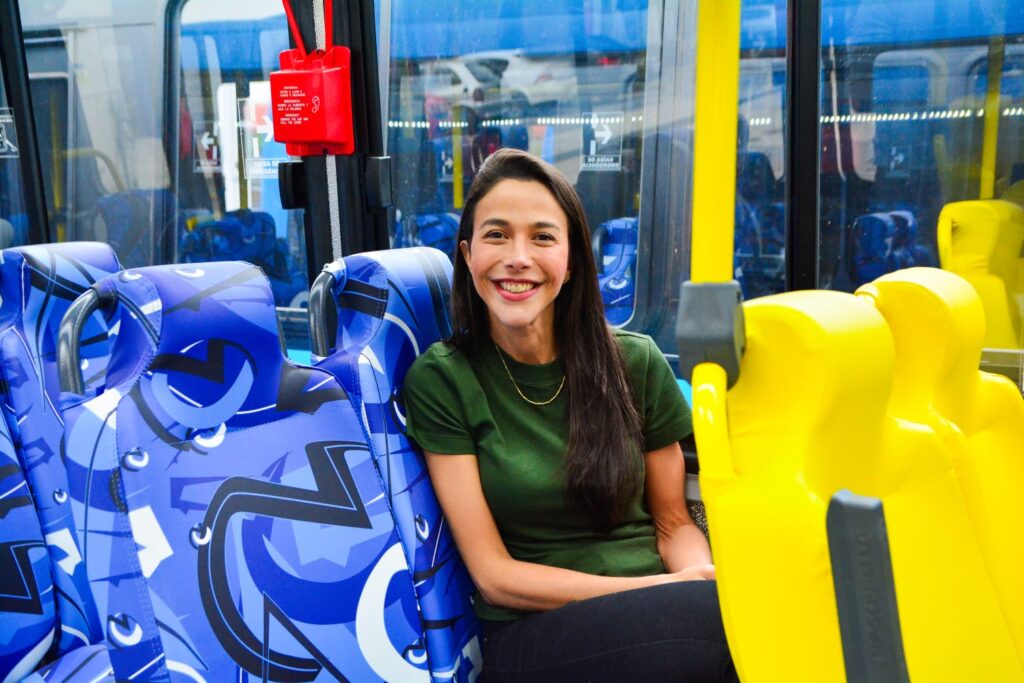 Prefeita Mariana Canella entrega oito ônibus para reforçar a frota do Programa Tarifa Zero