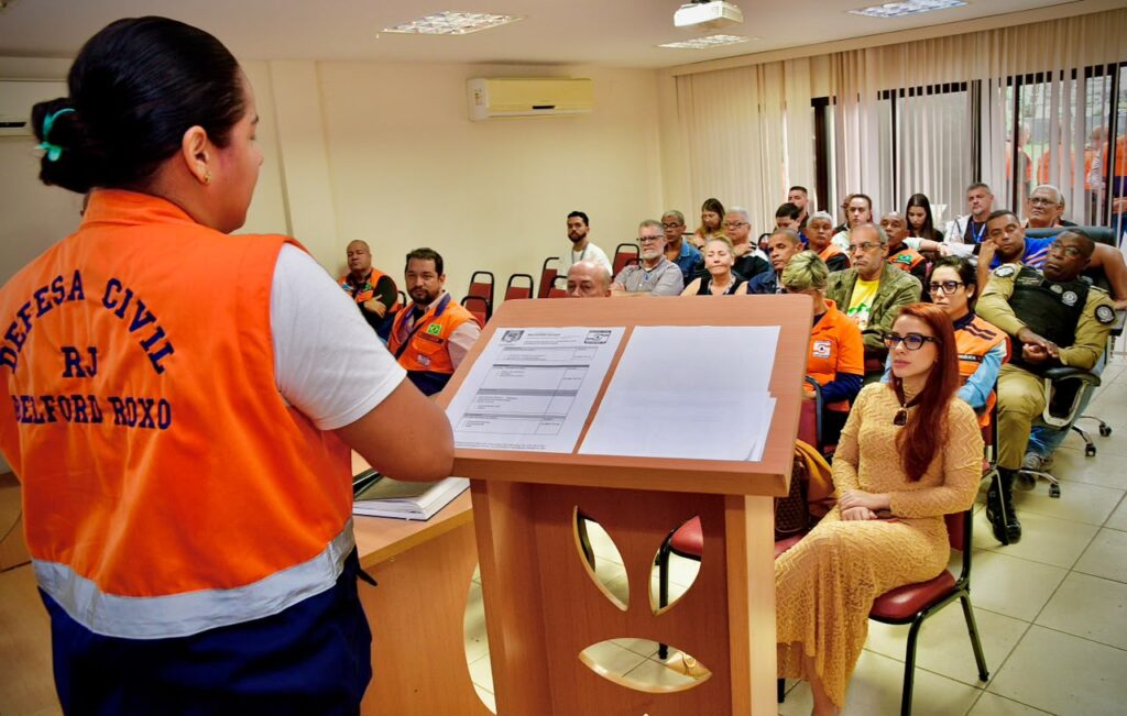 Defesa Civil se reúne com o Grupo de Ações Coordenadas para discutir ações preventivas em Belford Roxo
