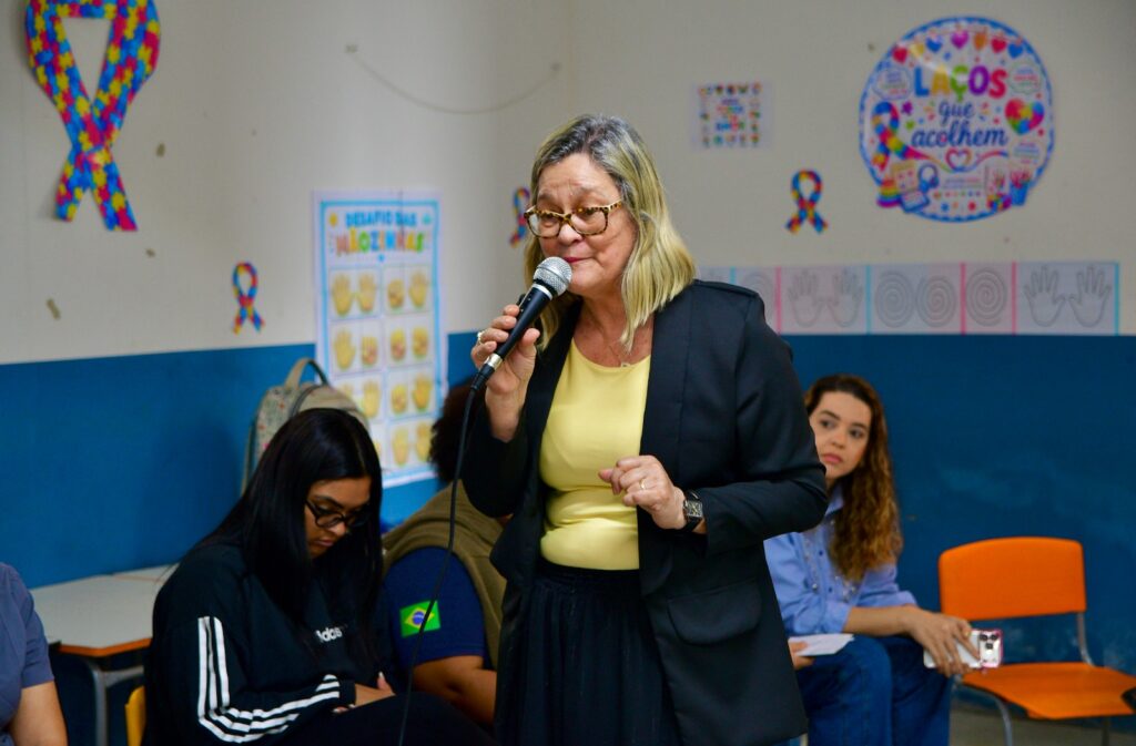 Escola Municipal Priscila Bouças Villanova recebe projeto ‘Laços Que Acolhem’ da Secretaria de Educação