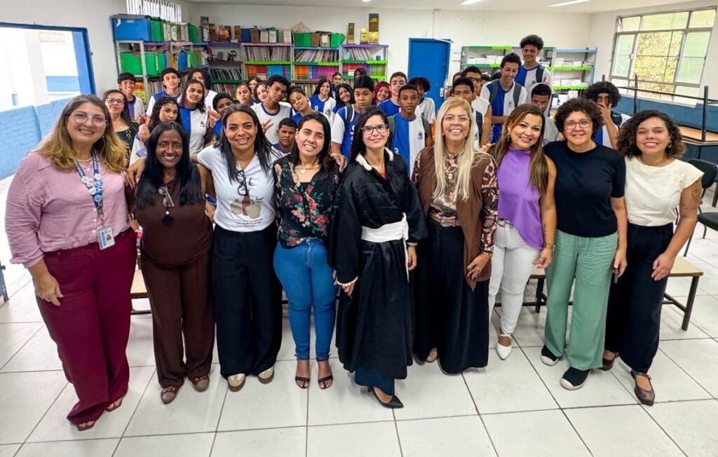 Escola Municipal Nossa Senhora de Fátima e Ciep Vinícius de Moraes recebem o Programa Rio Lilás do TJ/RJ de prevenção à violência doméstica e contra a mulher