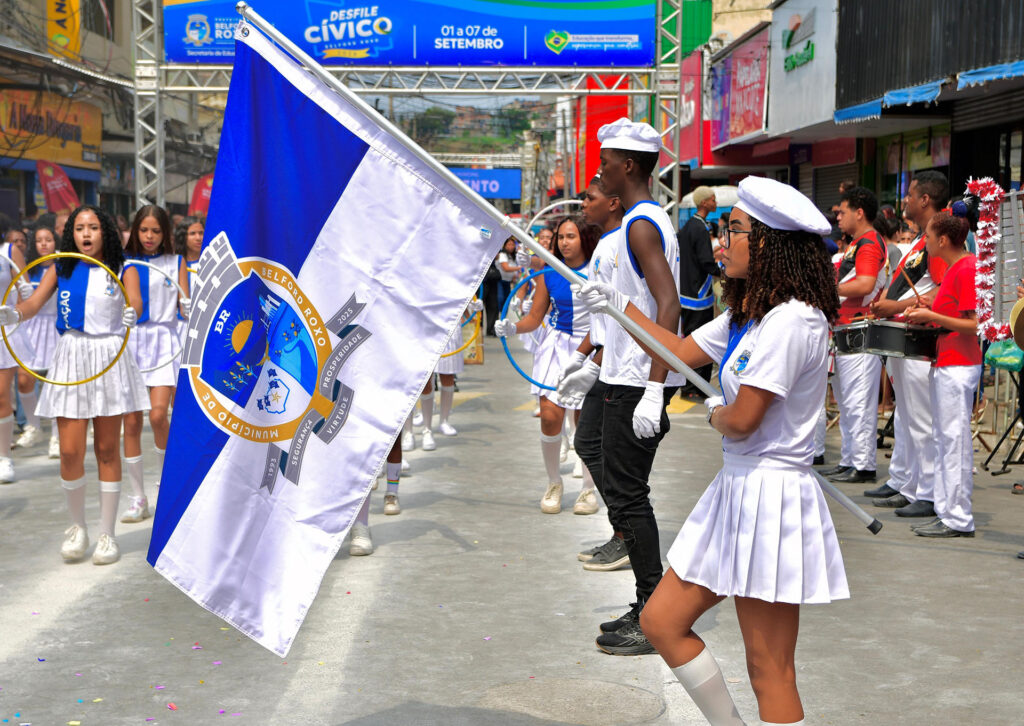 Desfile Cívico de Belford Roxo entra no quinto dia com desfile de 24 escolas na Estrada Manoel de Sá no Lote XV