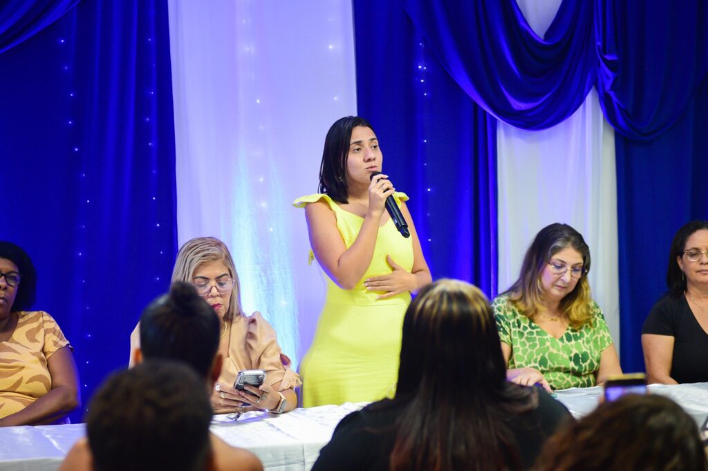 Secretaria Municipal de Educação realiza formatura da primeira turma do Programa Brasil Alfabetizado em Belford Roxo
