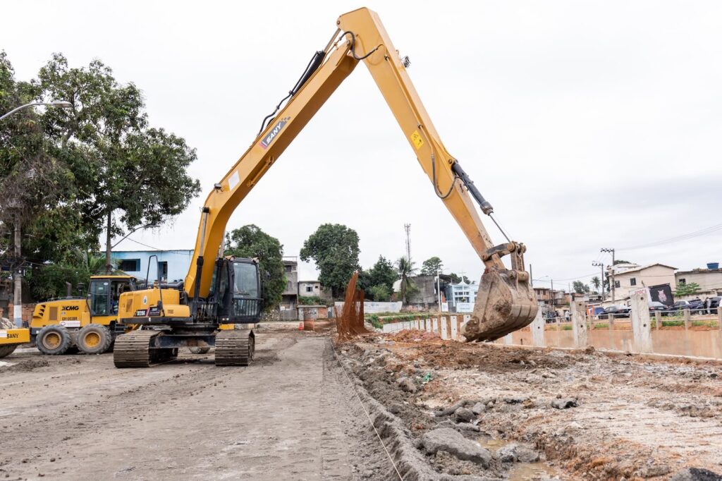 Obras do canal Maxambomba continuam avançando