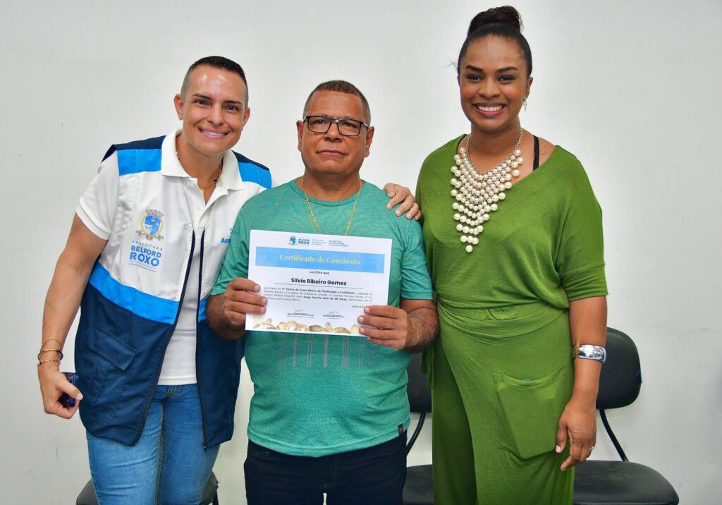 Padaria Escola forma a quarta turma em Belford Roxo