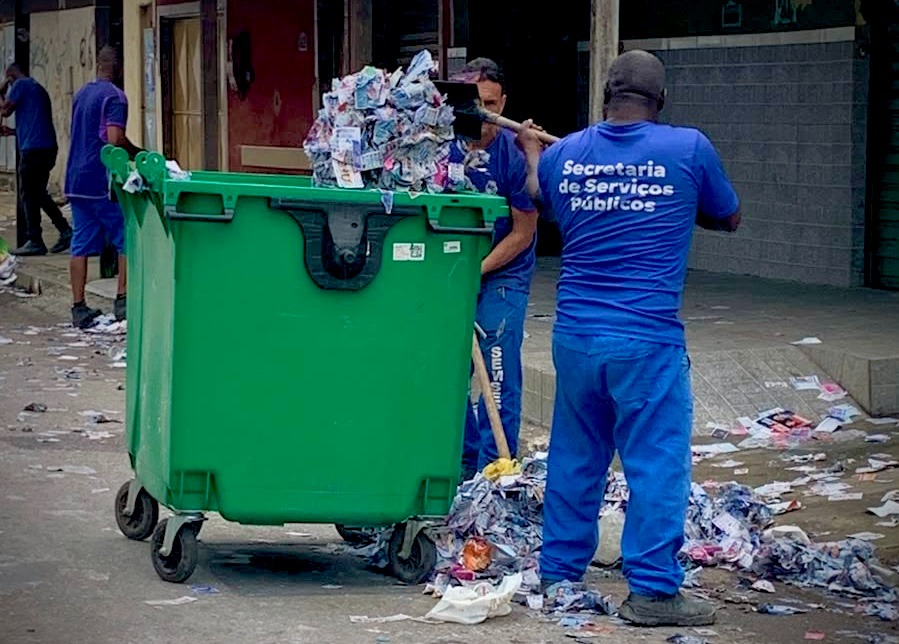 Prefeitura de Belford Roxo realiza mutirão de limpeza nas vias públicas após eleições