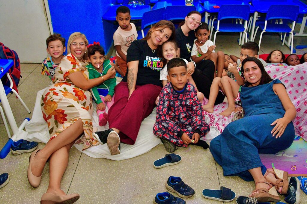 Semana da Criança tem atividades educativas, brincadeiras e cardápio saboroso para os alunos da rede municipal de ensino de Belford Roxo