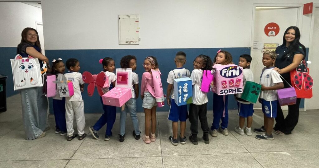 Escola municipal Alejandro Fernandez Nuñez comemora a ‘Semana da Criança’