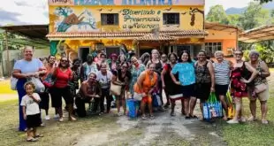 Pacientes de fisioterapia oncológica da Secretaria da Mulher de Belford Roxo fazem passeio com piquenique
