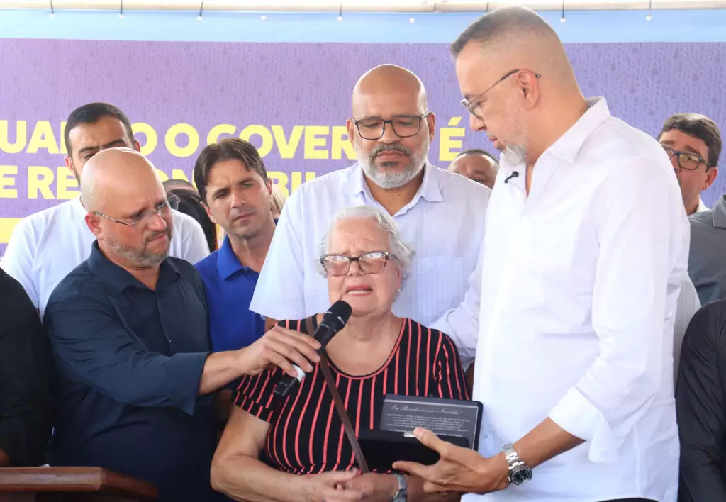 Prefeito Marcio Canella inaugura Policlínica Tamoios com capacidade para 500 atendimentos por dia