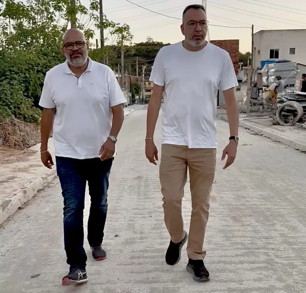 Prefeito Márcio Canella visita obras em quatro bairros de Belford Roxo