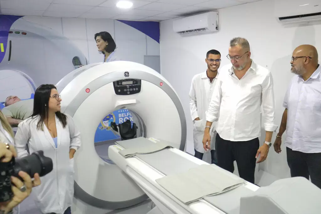 Prefeito Marcio Canella inaugura Policlínica Tamoios com capacidade para 500 atendimentos por dia